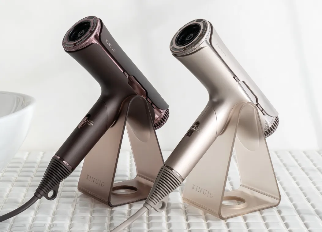 KINUJO Silk Premium Dryer（クリアシルバー）
